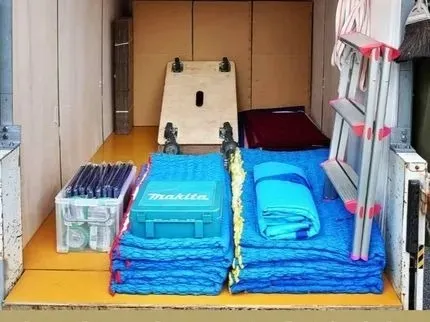 昇降デスクの組み立てお手伝いいたします！
